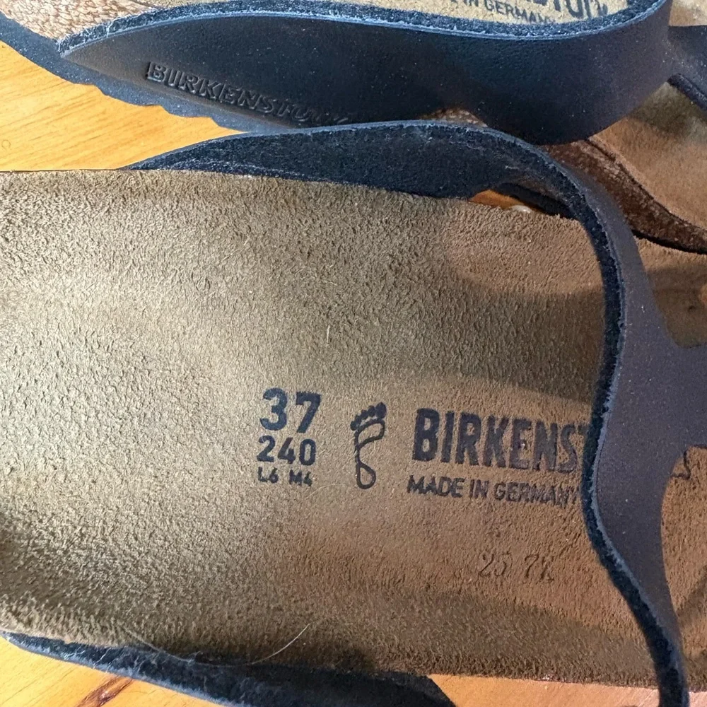Birkenstock Gizeh Black Sandals 37 Regular Width - EUC! 🖤🖤 - Picture 2 of 4